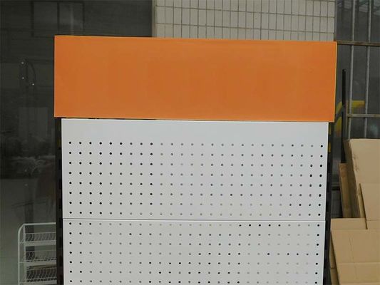 TUVの証明書650mmの幅のカー・バッテリーの陳列だなPegboard