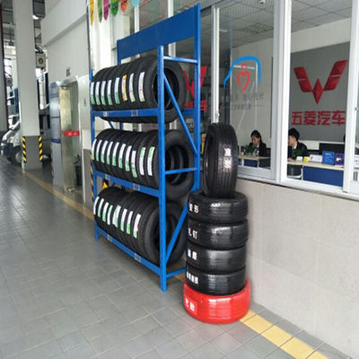 TUV車の付属品は陳列だなを